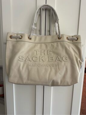 NWT Marc Jacobs Cream Leather 'The Sack Bag' Tote with Gold-Tone Eyelets